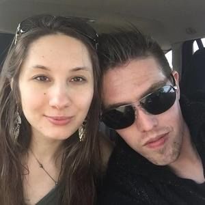 Meet your Posher, Larissa